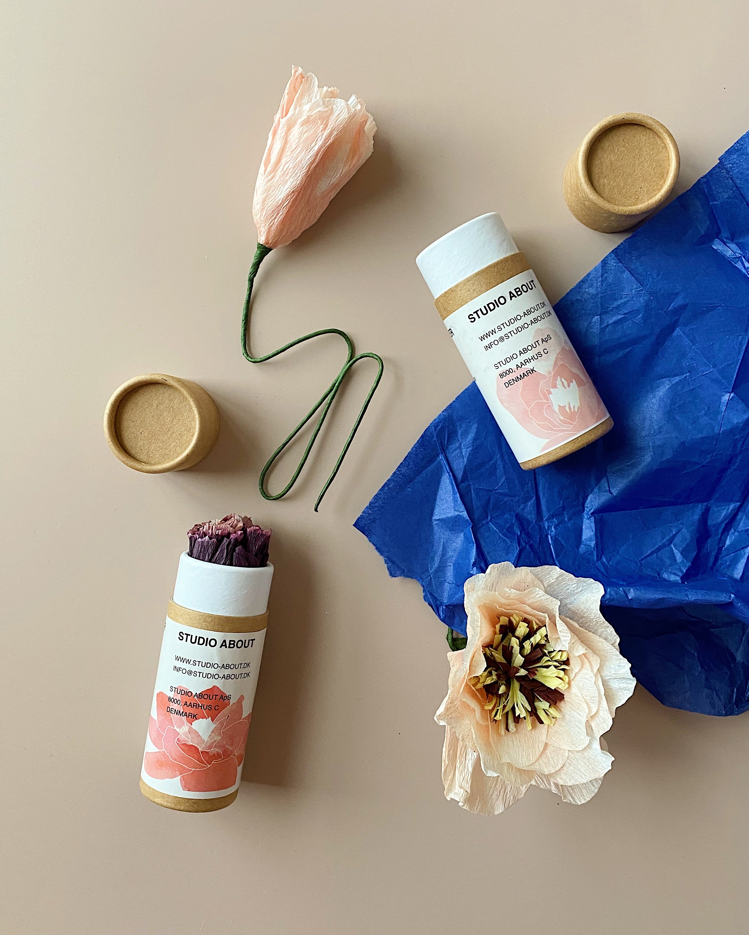 Peony papirblomst - grå